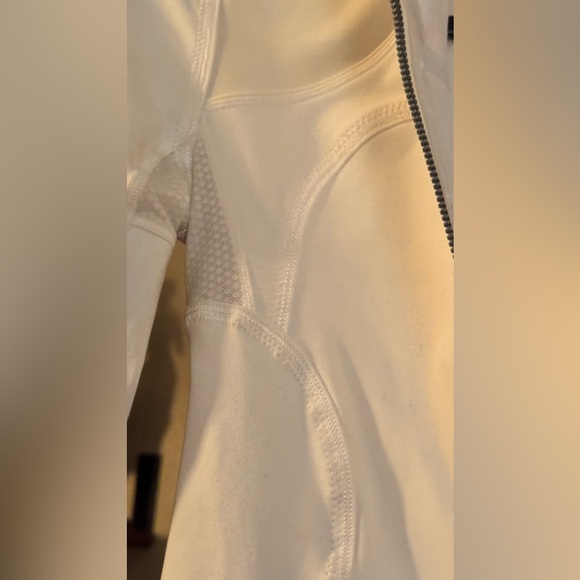 Lululemon Forme Jacket*BR Size 2 White - Picture 6 of 13